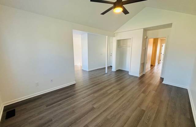 3 Bedroom, 2 Bath Duplex Gallery 3
