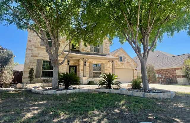 Fabulous 5 Bedroom/4 Full Bath Home w/ Study, GameRoom & Backyard Oasis! Move in Ready! Gallery 3