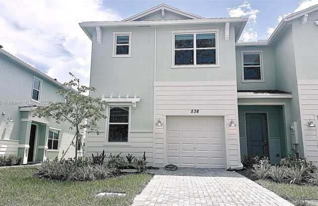 538 SE Rivergrass St photos photos