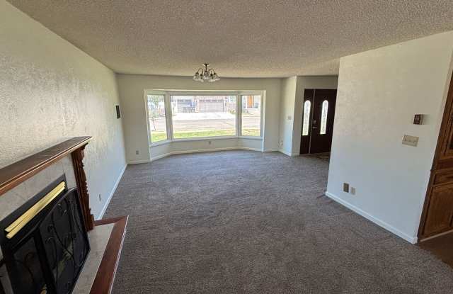 Nice Rambler home with a finished basement in desirable neighborhood Gallery 4