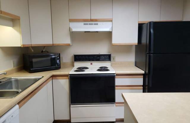 Maui Banyan - 1 bd 1 bath unfurnished unit. Available 12/1/2025 photos photos