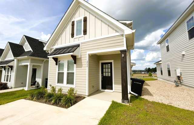 NEWER CONSTRUCTION! Modern NE 3/2.5 w/ Stainless Steel Appliances, Granite Counters, Washer, Dryer, & Resort Style Amenities! Avail NOW for $2250/month! Gallery 3