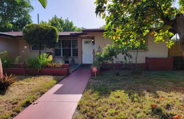 550 SW 38TH Terrace Gallery 2