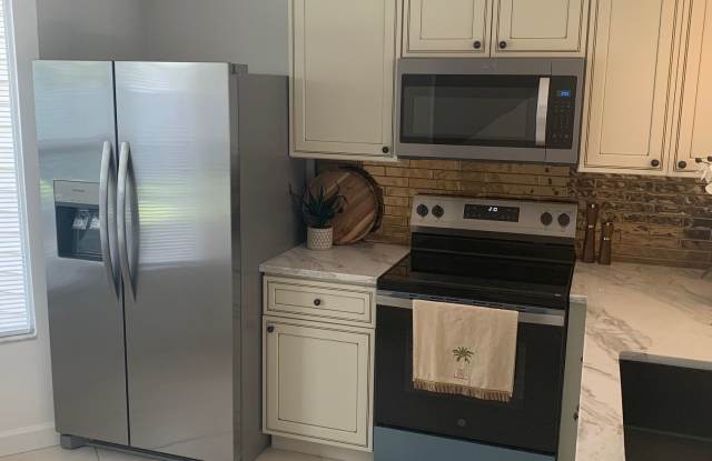 239 Southwest 3rd Street photos photos