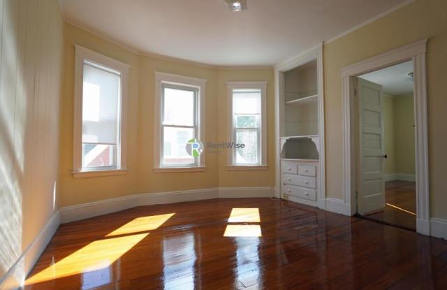 4 Imrie Rd. Gallery 1