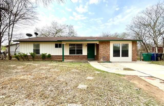 *MOVE IN SPECIAL* Tucked Away on a Cul-de-Sac | 3-Bedroom San Antonio Home! photos photos