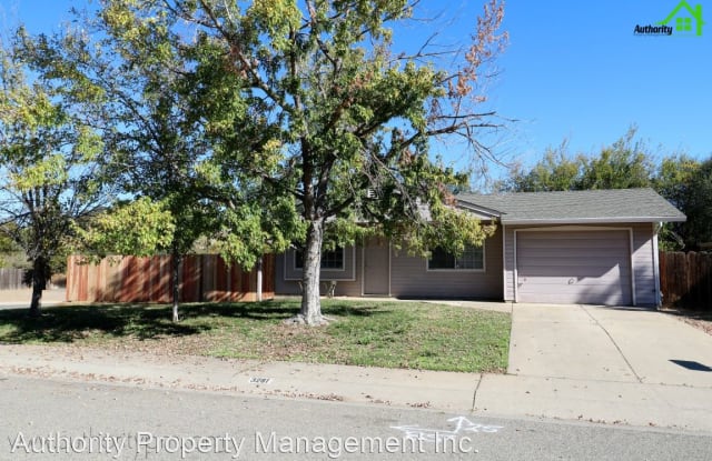3281 Foothill Vista Dr - 3281 Foothill Vista Drive, Cottonwood, CA 96022