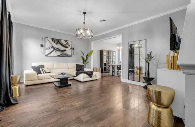 4311 Four Oaks Boulevard Gallery 2