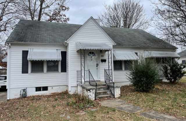 3 BED, 1 BATH HOME, $1,300 MONTH, $1,300 DEPOSIT!! photos photos