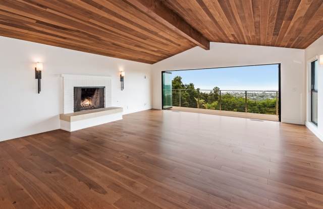 Exquisite Riviera Retreat w/ Ocean View Gallery 4