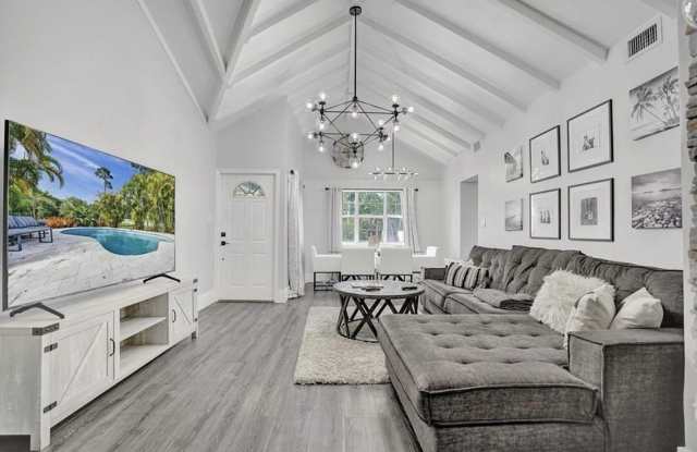 502 Rambling Drive Circle unit: #1 photos photos