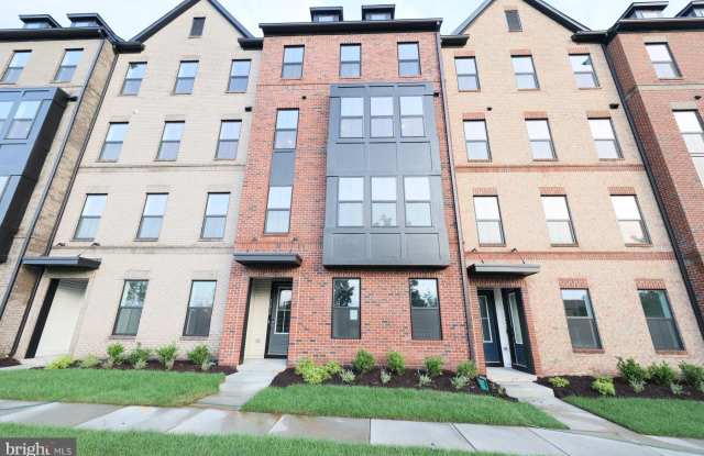 14956 DECO Circle Gallery 1
