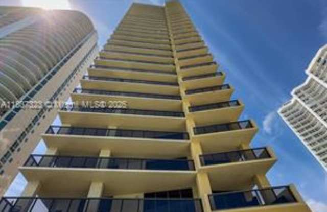 16275 Collins Avenue Gallery 1