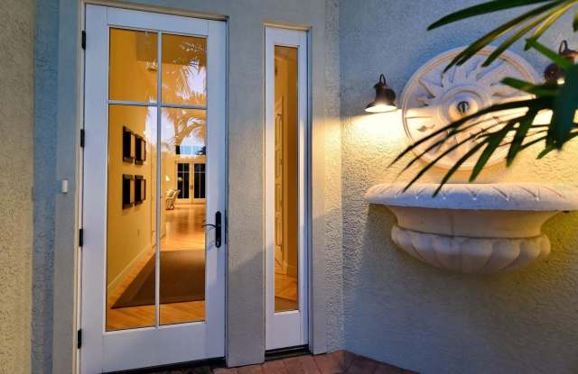 1080 SEAGROVE Lane Gallery 3