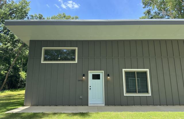 1603 Auburn St photos photos