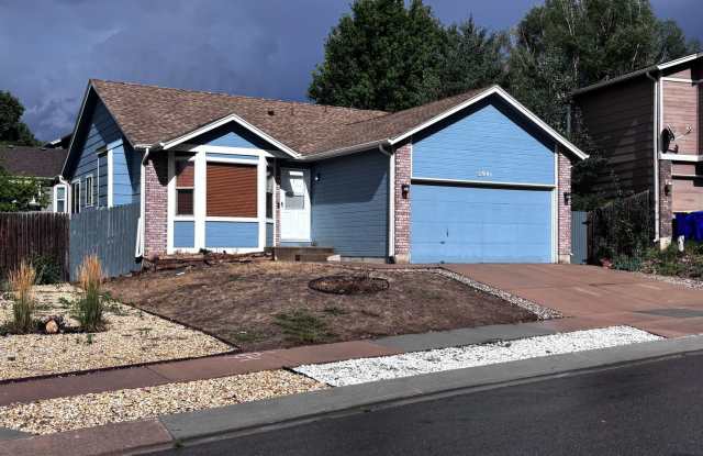 Nice Four Bedroom, Three bath home with Main Level Primary Bedroom, Newly Renovated Gallery 1