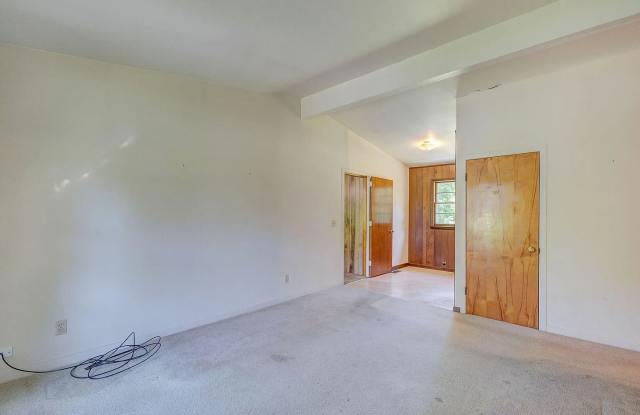 6225 Greenville Sound Rd photos photos