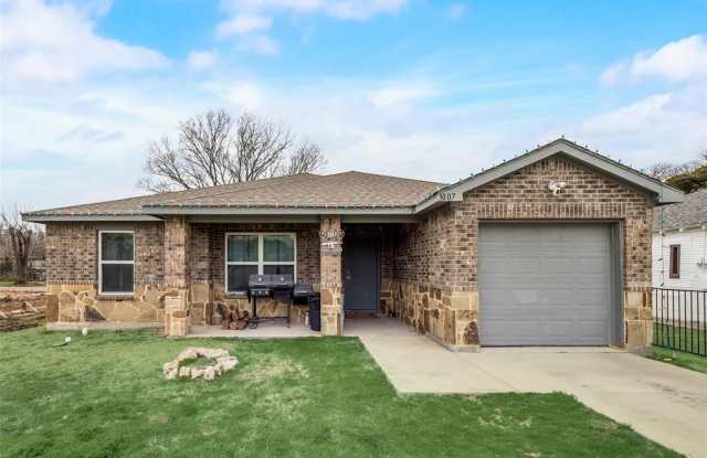 3807 Alsbury Street - 3807 Alsbury Street, Dallas, TX 75216