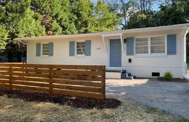Three Bedroom, One Bath Home for Rent in Great Location-Showings Start After 8-20-26 photos photos