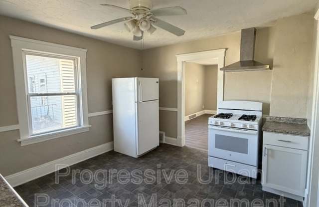 3514 Behrwald Avenue - Upstairs Gallery 3