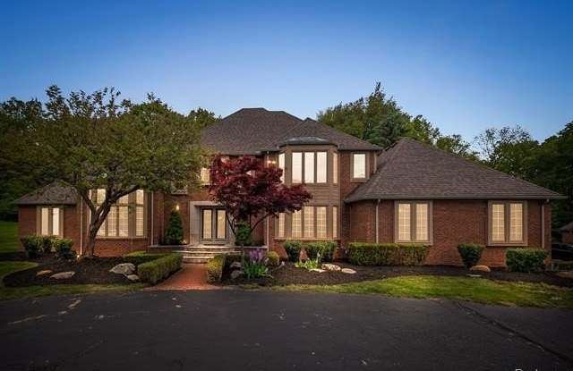 4932 SUSANS Way photos photos