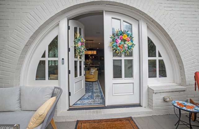 495 Juniper Lane Gallery 2