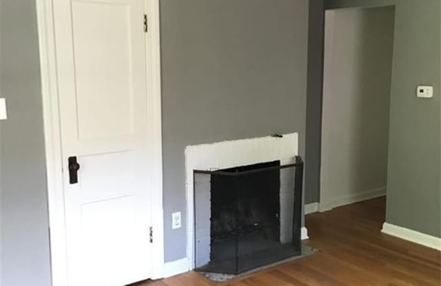 1425 Kessler Boulevard E Gallery 3