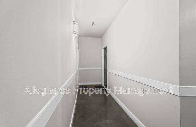 12929 Centre Park Circle Gallery 3