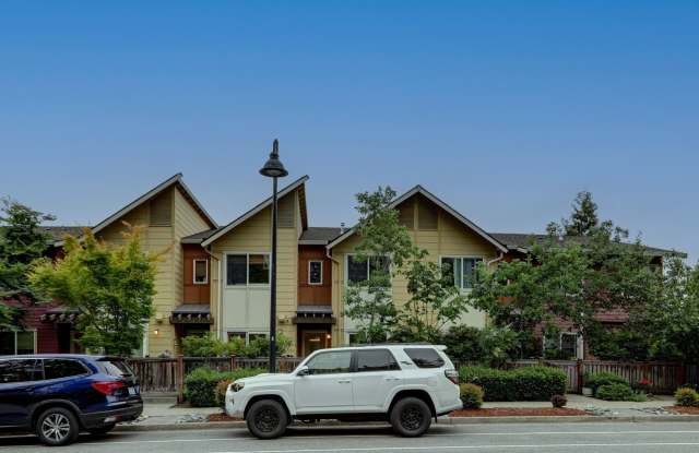 Lovely 2BR 1.75BA Issaquah Town Home, Perfect Location, Great Floor Plan! photos photos