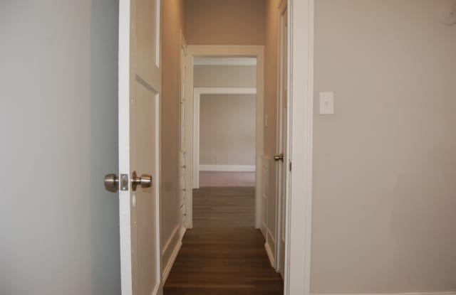 691 Seward Gallery 4