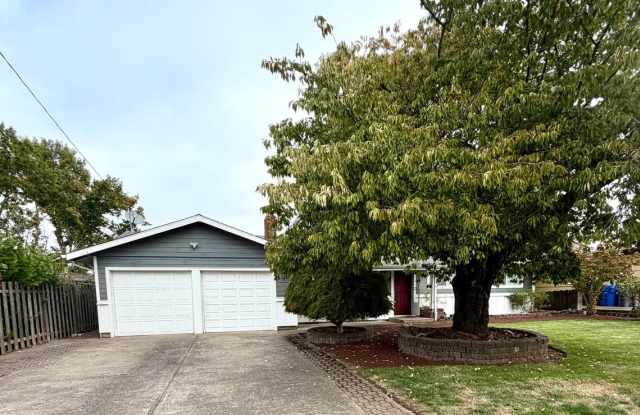 Now Leasing – Spacious 3-Bedroom Home in NE Salem Gallery 1