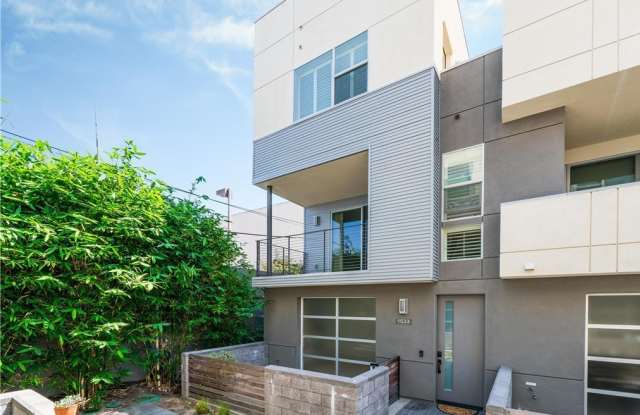 1533 Sullivan Avenue photos photos