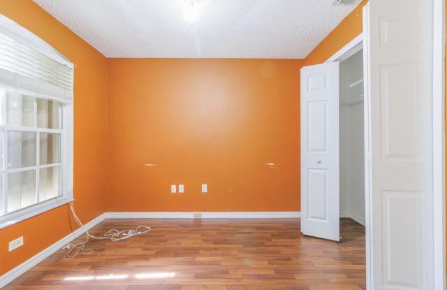 Spacious 4BR House in Palm Bay Gallery 4