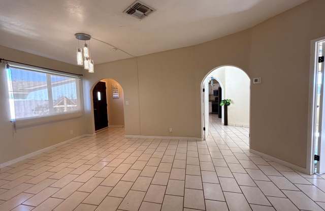 Perfect Two Bedroom Home Now Available!! Gallery 1