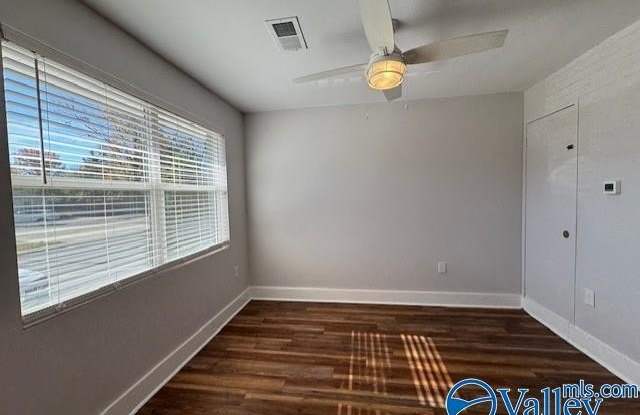 4302 Knight Road Gallery 2