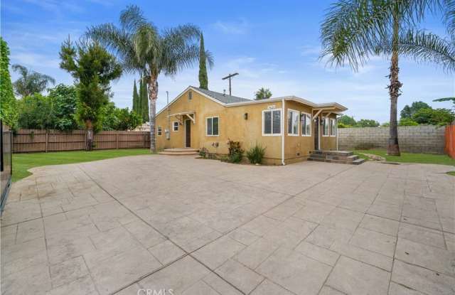 7620 Variel Avenue photos photos