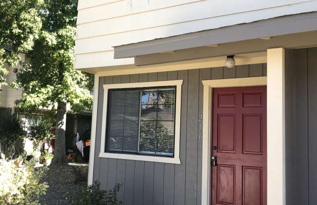 216 University St photos photos