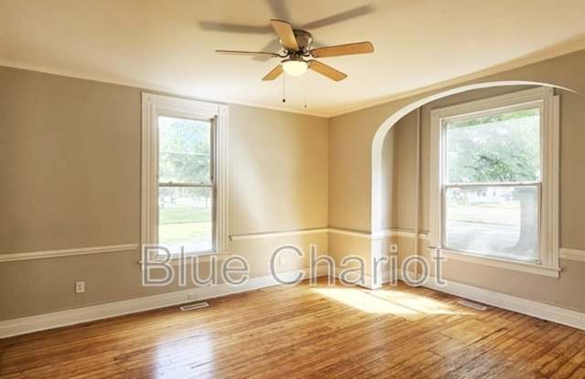 303 Broad Street West - B - 303 Broad Street West, Wilson, NC 27893 303 Broad Street West - B - 303 Broad Street West, Wilson, NC 27893