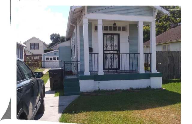 2500 Clover St photos photos