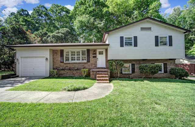 Unique 4 Bed 2 Bath Trilevel Home in Charlotte! - 7024 Rockledge Drive, Charlotte, NC 28210