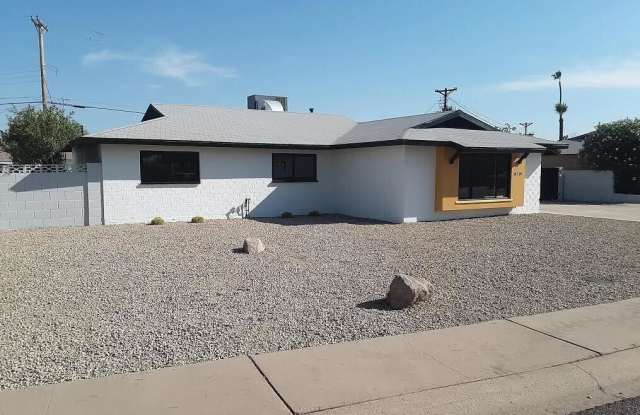 8719 E RANCHO VISTA Drive Gallery 2