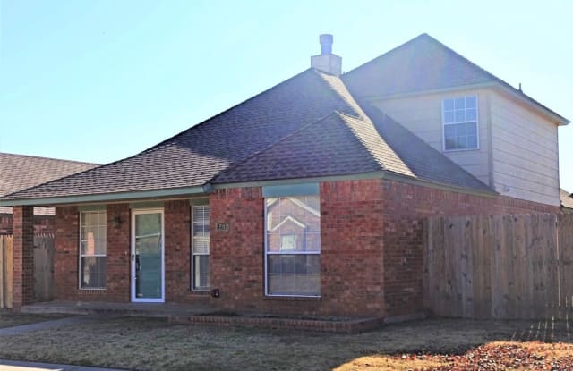 1202 SW 23rd St - 1202 SW 23rd St, Moore, OK 73170
