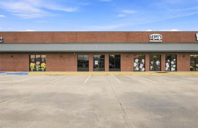2640 Country Club Road Suite 150 Gallery 1