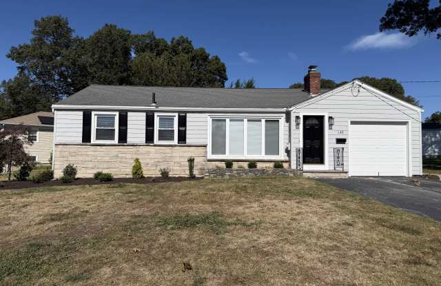 143 Scenic Drive - 143 Scenic Drive, Cranston, RI 02920