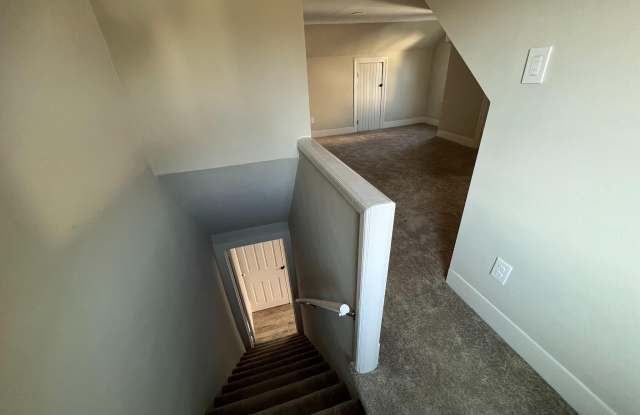 605 E BROAD Street Gallery 3