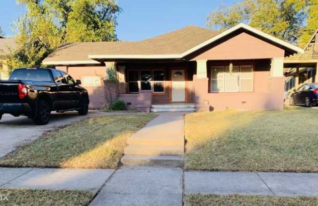 3024 College Ave - 3024 College Avenue, Fort Worth, TX 76110