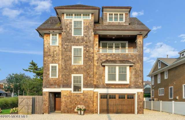 985 Ocean Avenue photos photos