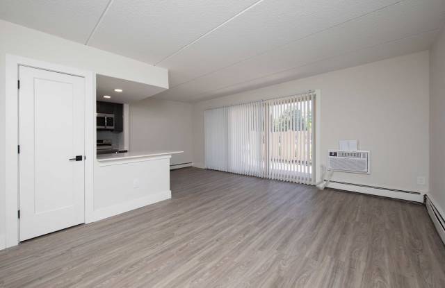 Golf Club Apartments Gallery 3