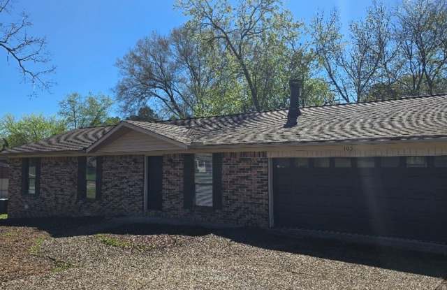 Newly Renovated 3/2/2 with Cul-de-Sac Location photos photos