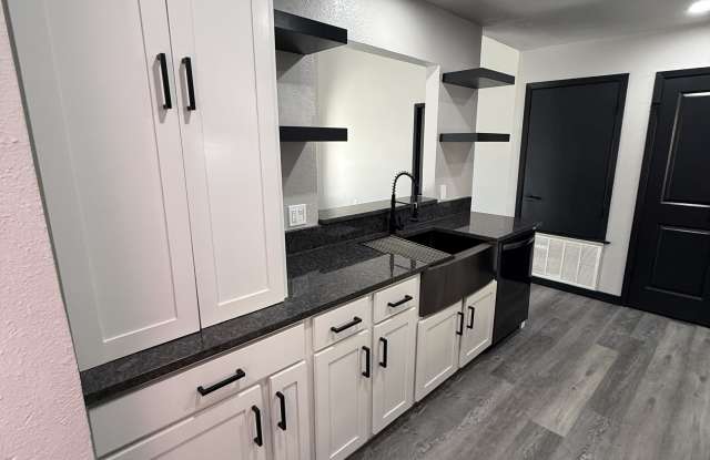 11621 Saspamco Creek Drive Gallery 4